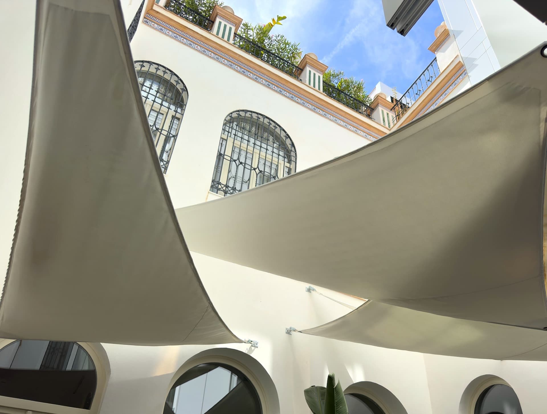 ABSORBRELLA en Hotel Mercer Plaza, Sevilla
