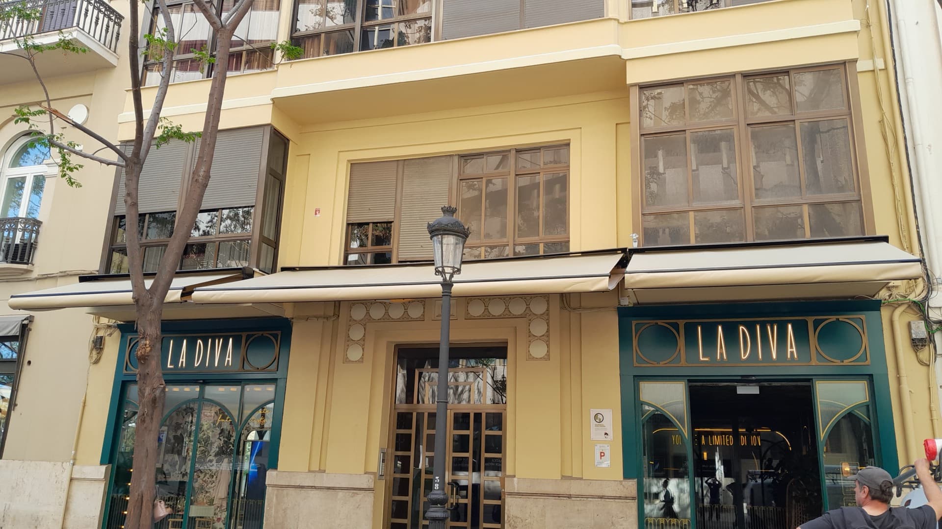 ABSORBRELLA en La Diva, Valencia