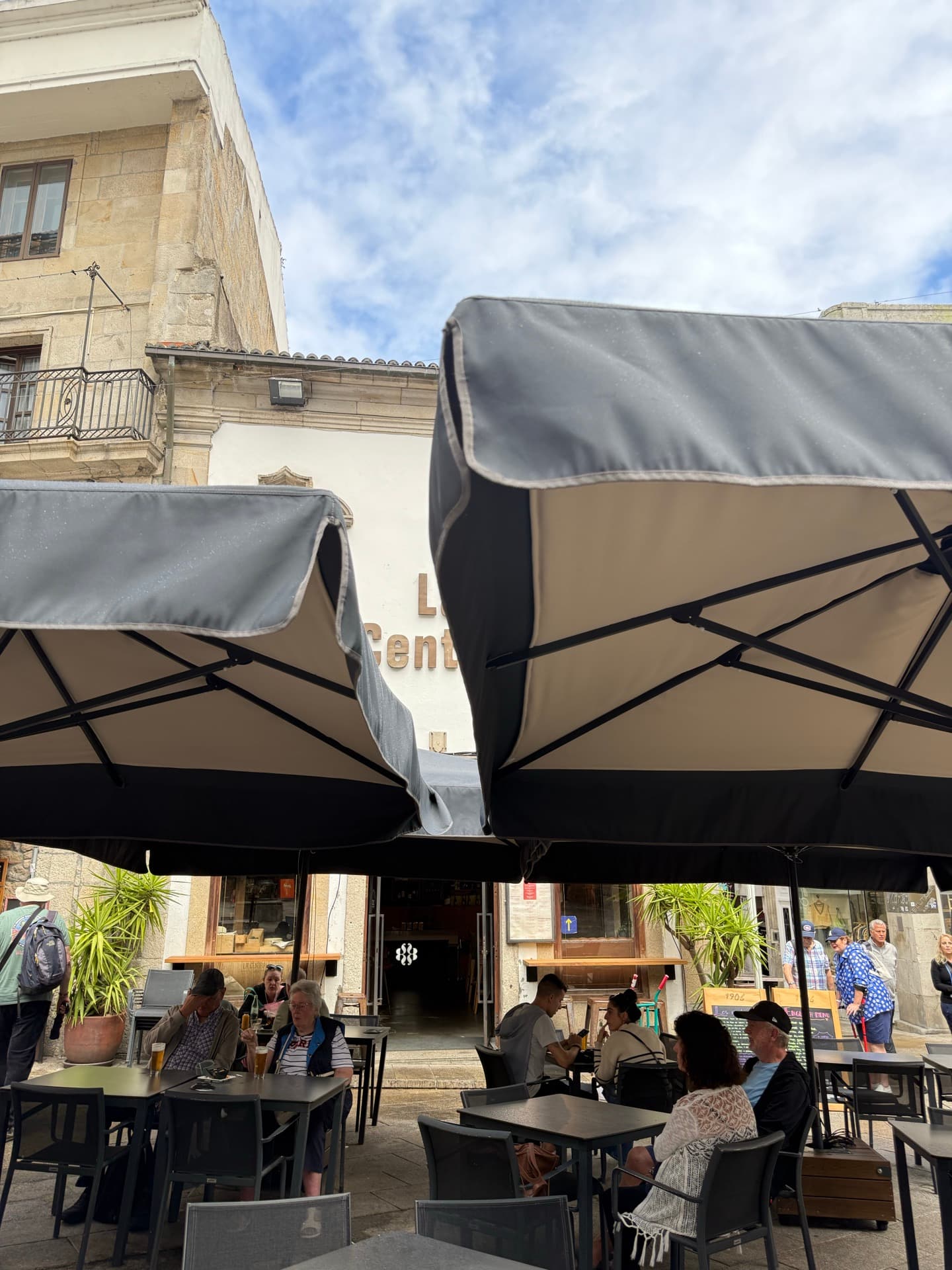 ABSORBRELLA en La Central, Vigo